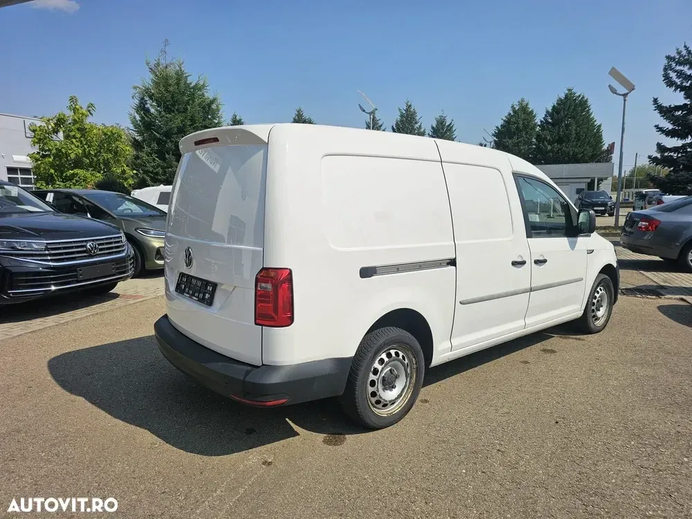Volkswagen CADDY MAXI FURGON — imagine 6