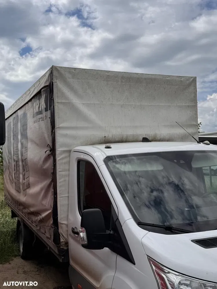 Ford Transit — imagine 3