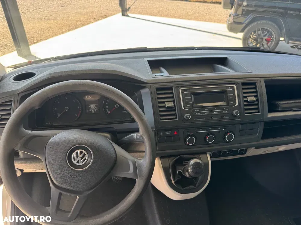 Volkswagen TRANSPORTER DOKA — imagine 5