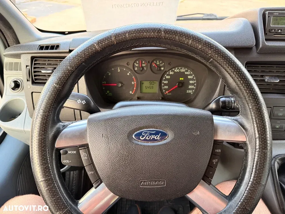 Ford Transit — imagine 4