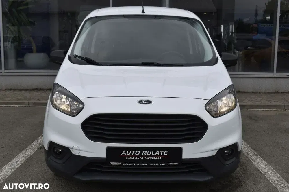 Ford Transit Courier — imagine 3