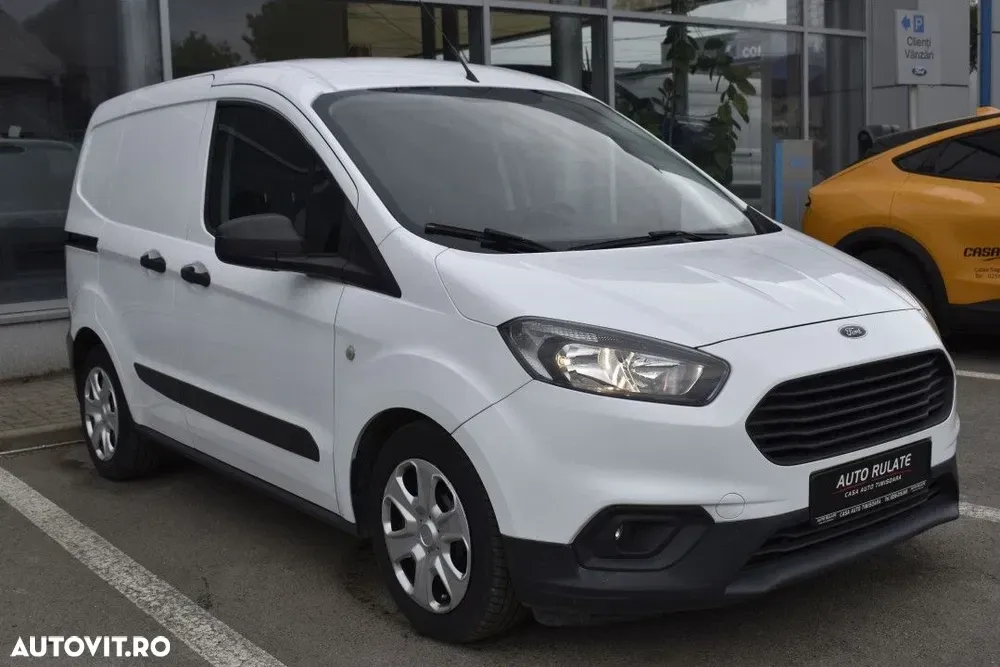 Ford Transit Courier — imagine 4