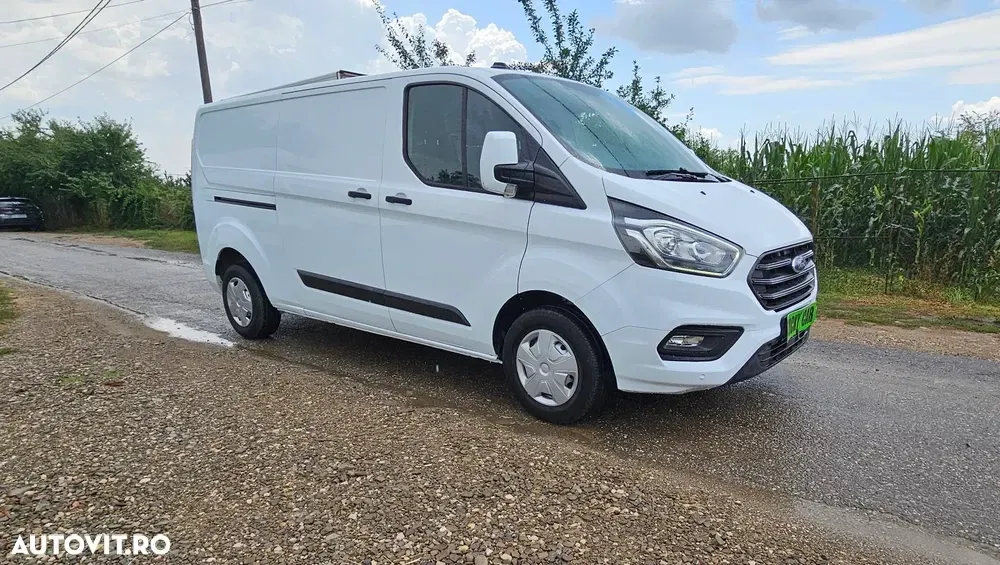 Ford Transit Custom — imagine 3