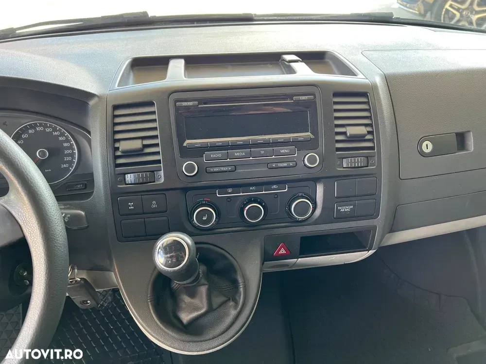 Volkswagen 4MOTION (4X4) Transporter Doka cu Diferential blocabil Clima 140 cp — imagine 5