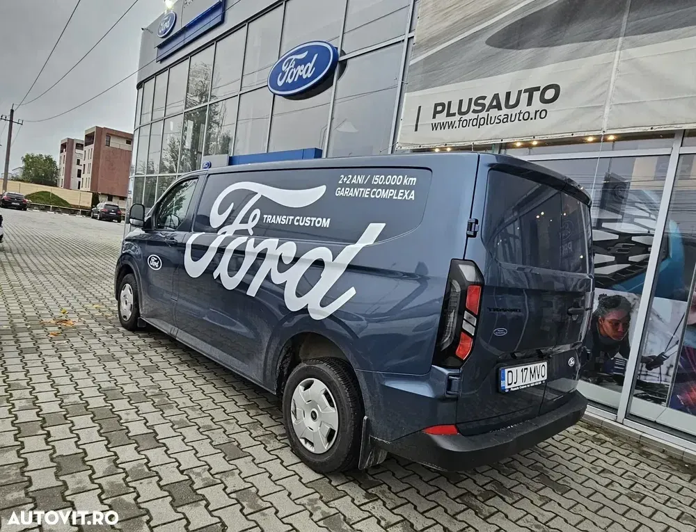 Ford Transit Custom Van (L2H1) — imagine 3