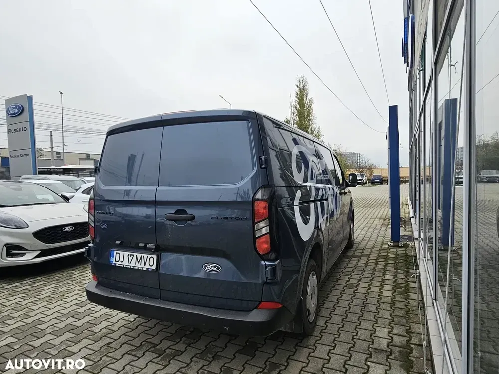 Ford Transit Custom Van (L2H1) — imagine 4