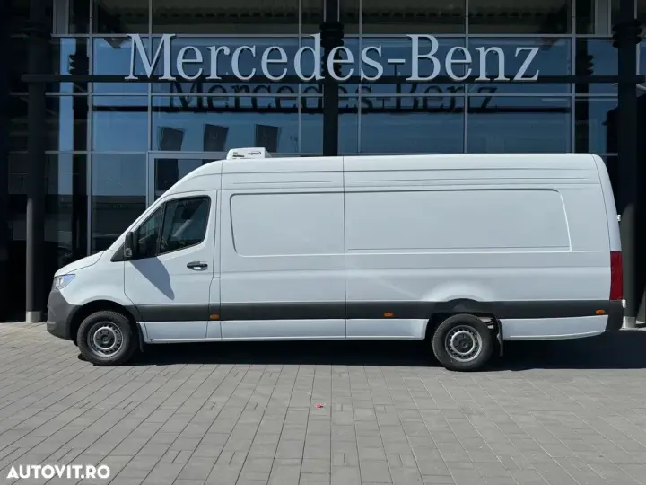 Mercedes-Benz Sprinter 317 Extralung Izoterm
