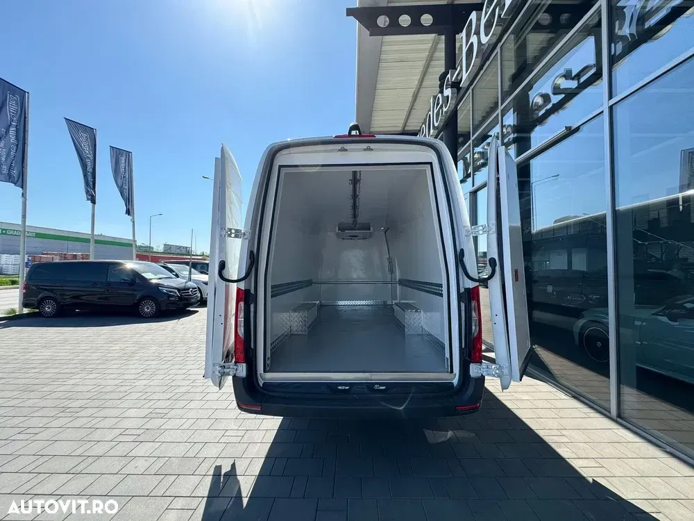 Mercedes-Benz Sprinter 317 Extralung Izoterm — imagine 6