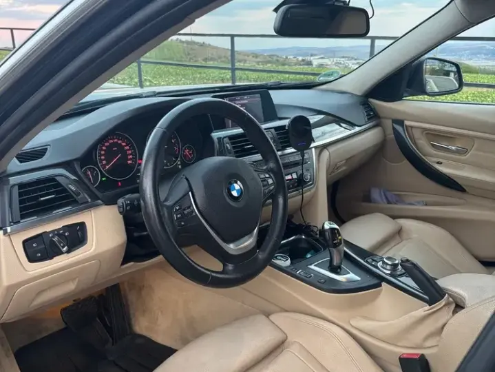 BMW Seria 3 F30/F31/F34 [2011 - 2019] 328i Aut. Luxury Line