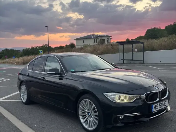 BMW Seria 3 F30/F31/F34 [2011 - 2019] 328i Aut. Luxury Line