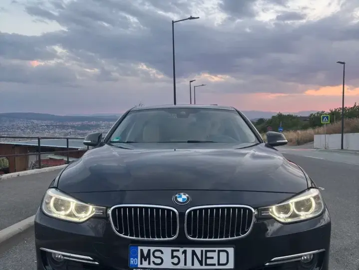 BMW Seria 3 F30/F31/F34 [2011 - 2019] 328i Aut. Luxury Line