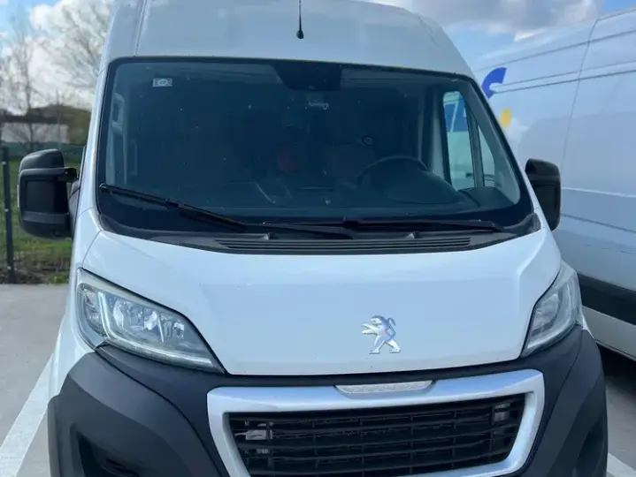 Peugeot Boxer Bus 8+1