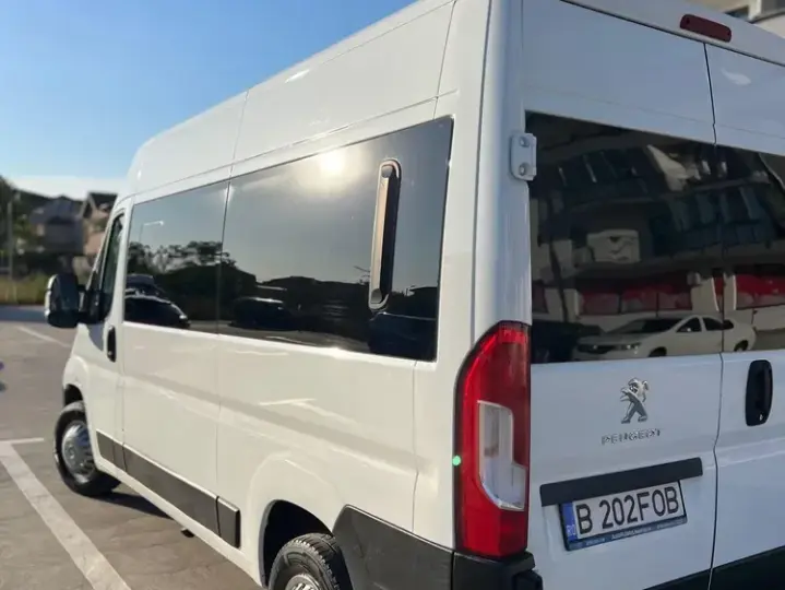 Peugeot Boxer Bus 8+1