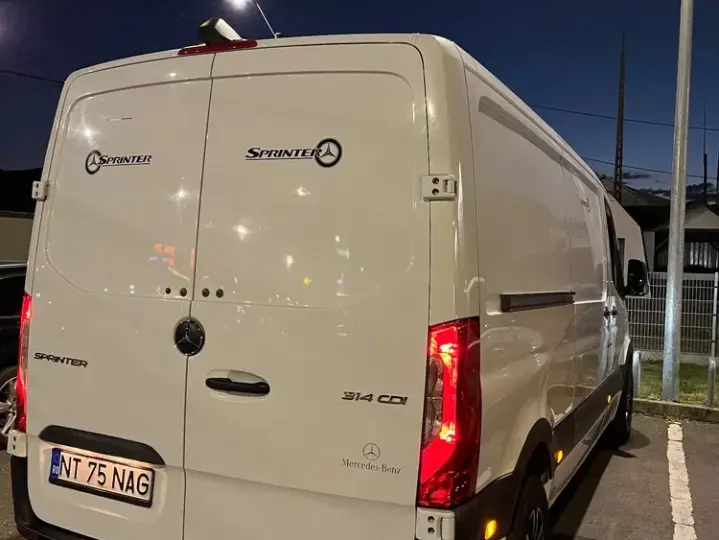 Mercedes-Benz Sprinter