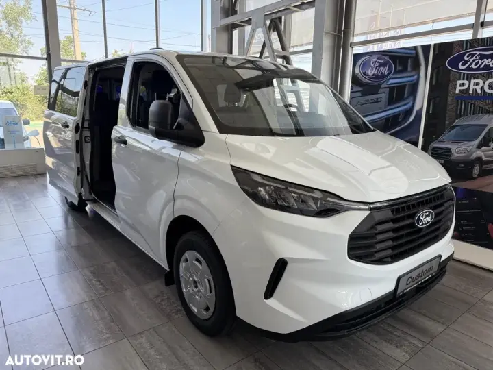 Ford TRANSIT CUSTOM KOMBI 8+1 LOCURI