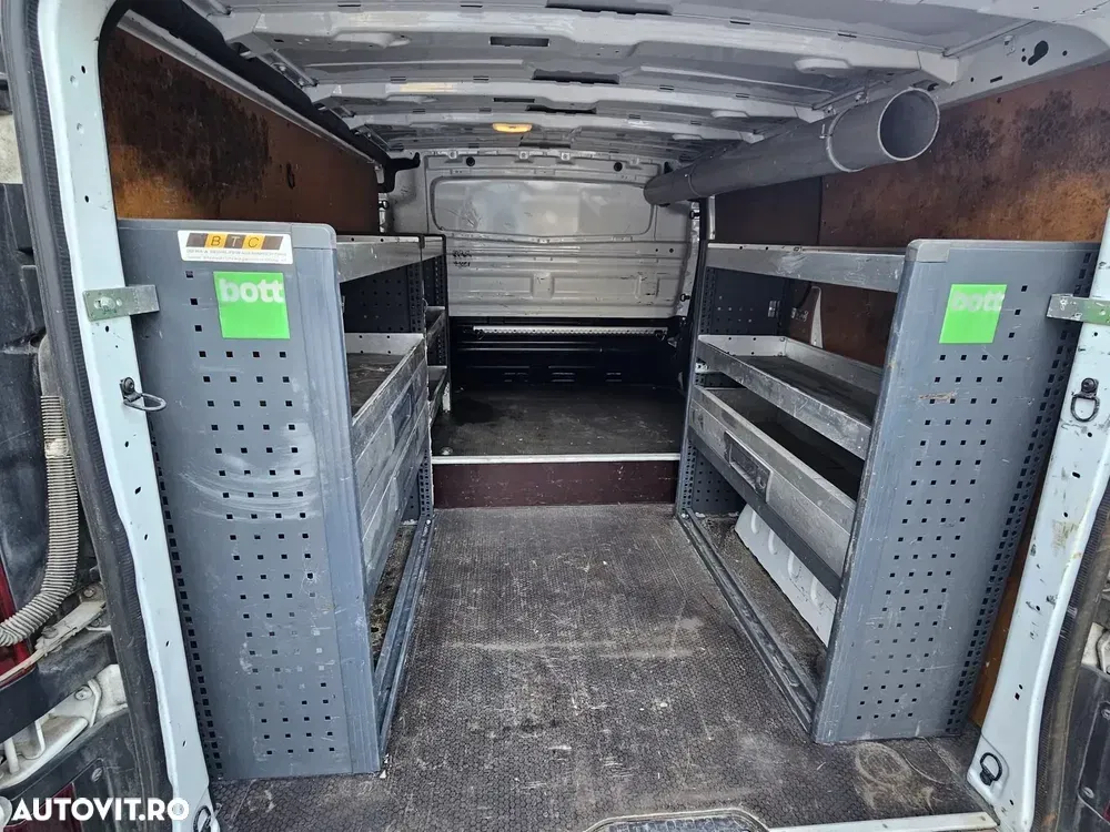 Opel VIVARO — imagine 2