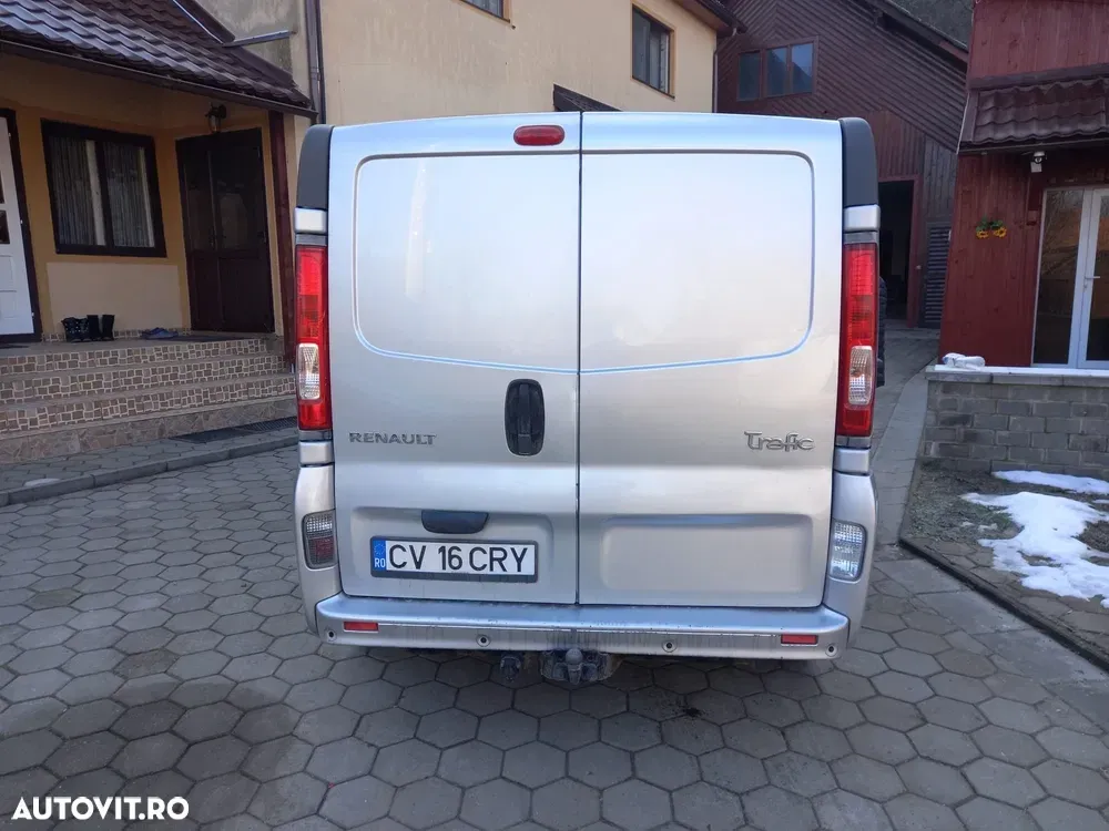 Renault TRAFIC — imagine 5