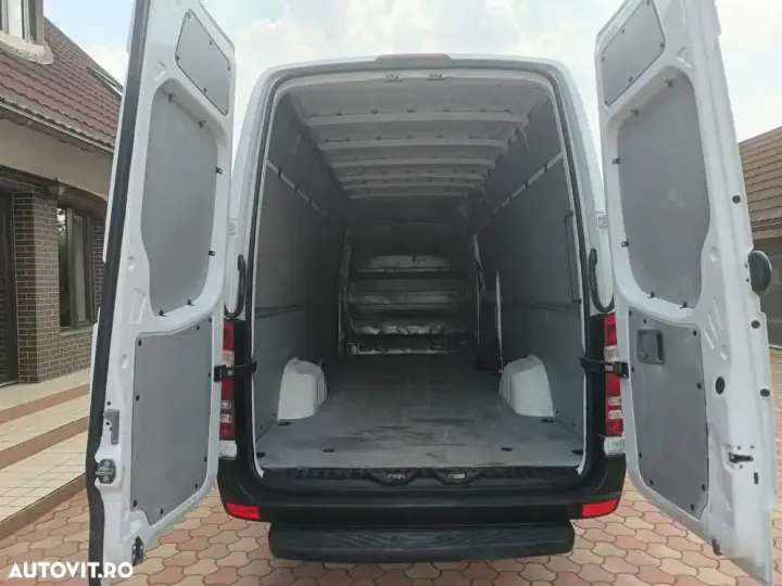 Mercedes-Benz Sprinter 313
