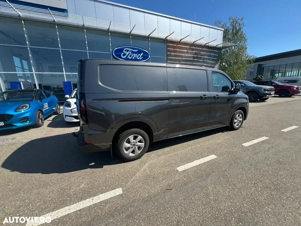 Ford Custom Van — imagine 5