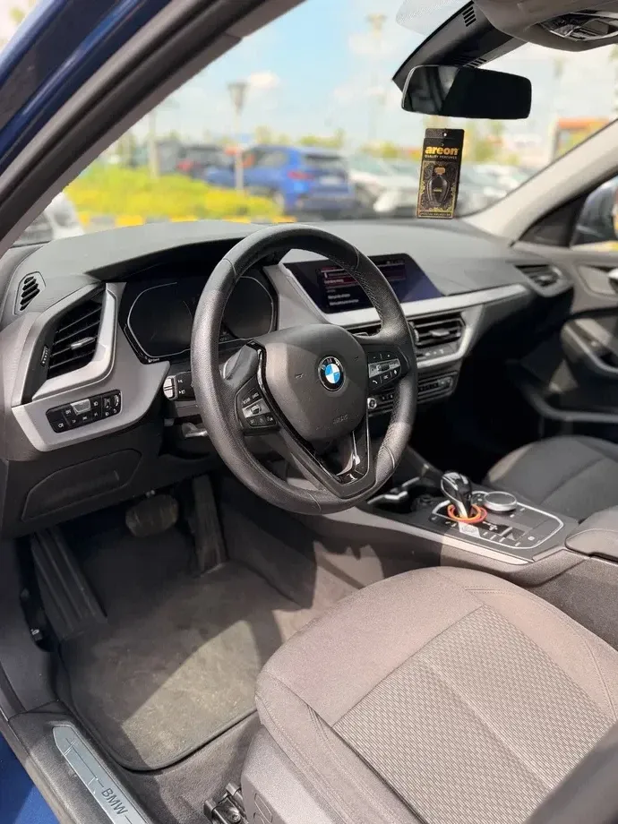 BMW Seria 1 F40/F52 [2017 - Prezent] 116d Aut. Urban Line — imagine 6