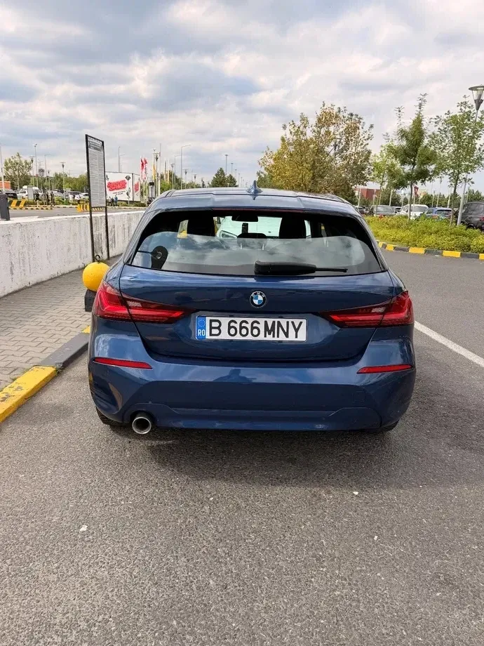 BMW Seria 1 F40/F52 [2017 - Prezent] 116d Aut. Urban Line — imagine 3