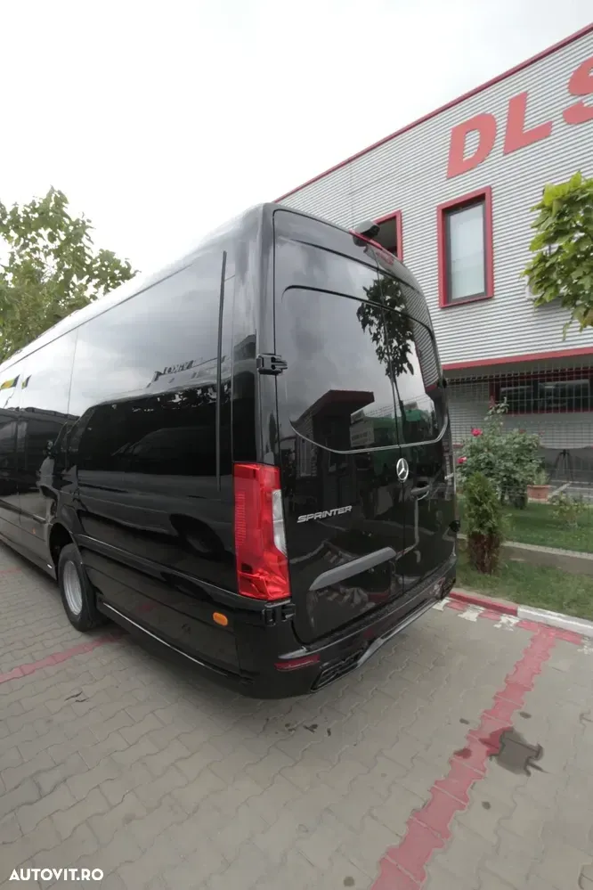 Mercedes-Benz 519 19+1+1 LOCURI vip *COC* IN STOCK — imagine 3