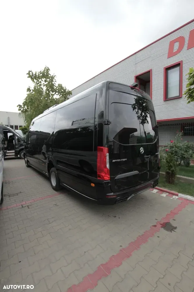 Mercedes-Benz 519 19+1+1 LOCURI vip *COC* IN STOCK — imagine 4