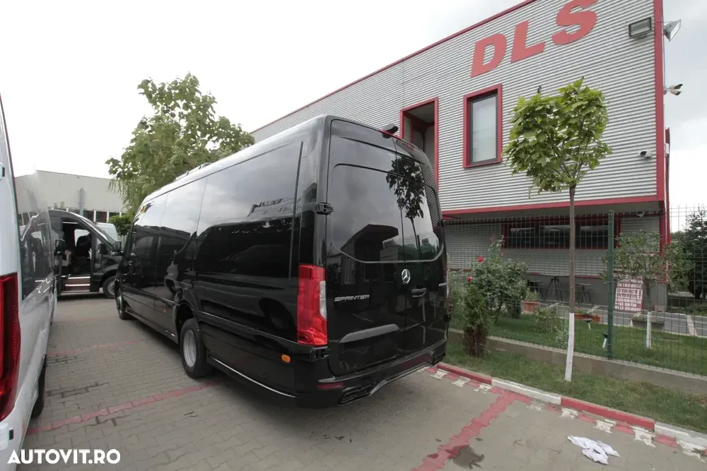 Mercedes-Benz 519 19+1+1 LOCURI vip *COC* IN STOCK — imagine 5