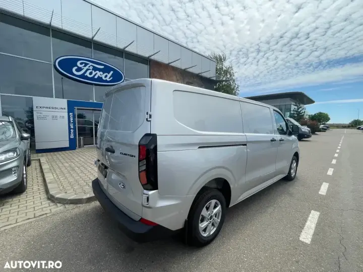 Ford Custom Van