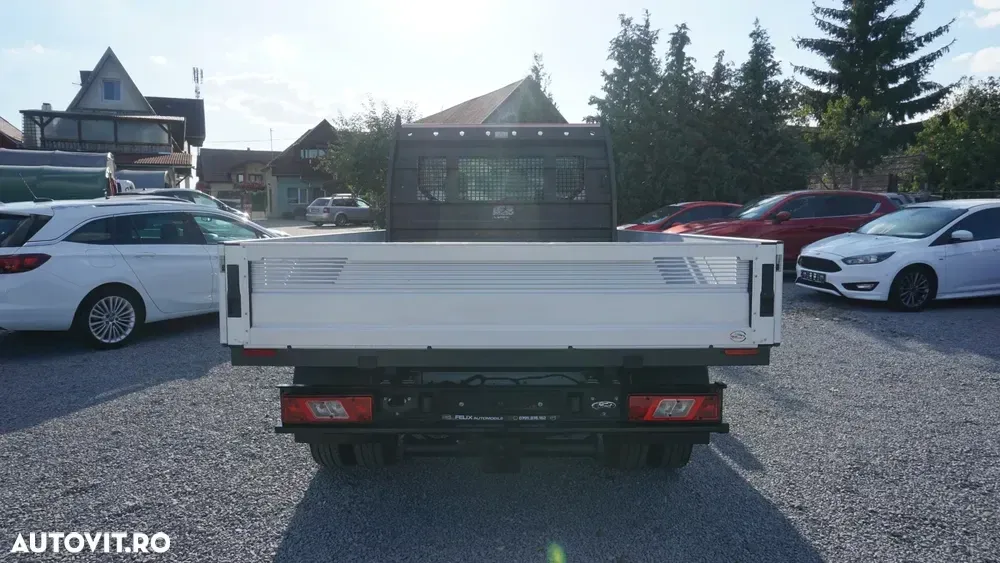 Ford Transit — imagine 4