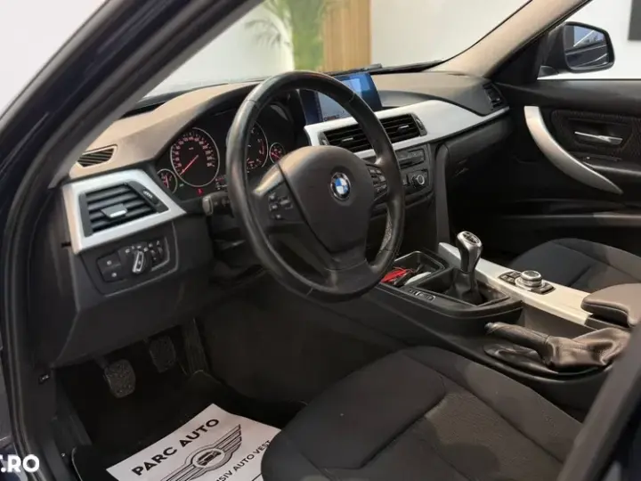 BMW Seria 3 F30/F31/F34 [2011 - 2019] 318d