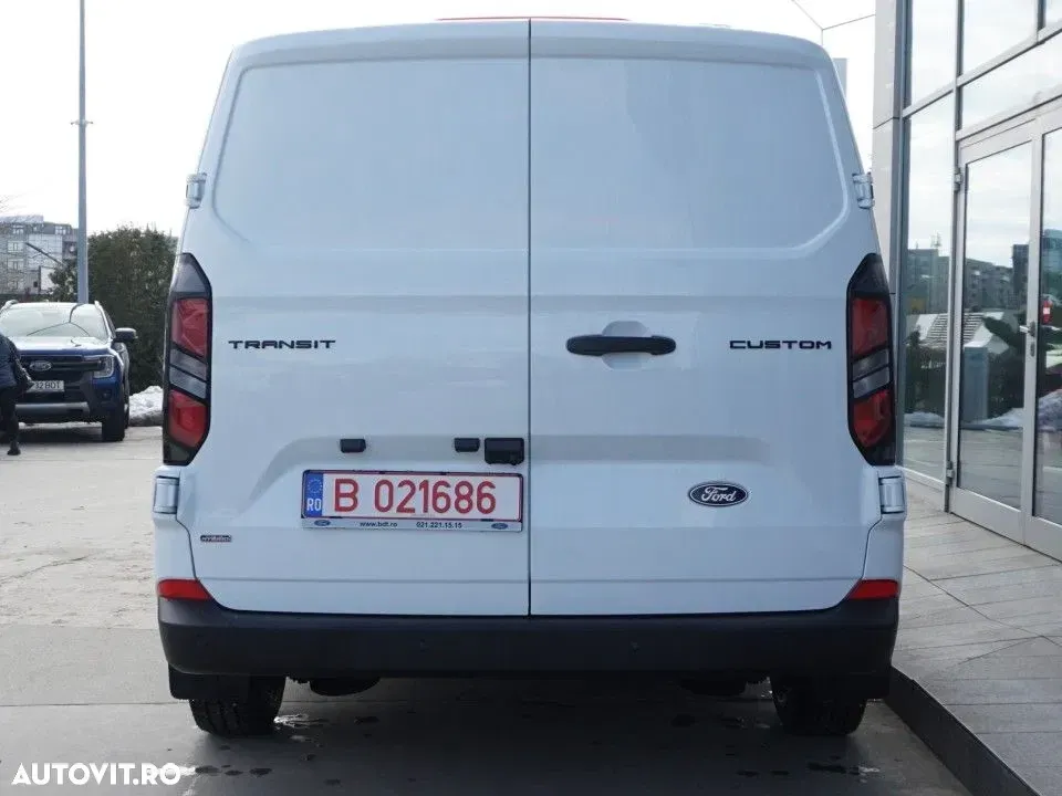 Ford Transit Custom — imagine 6