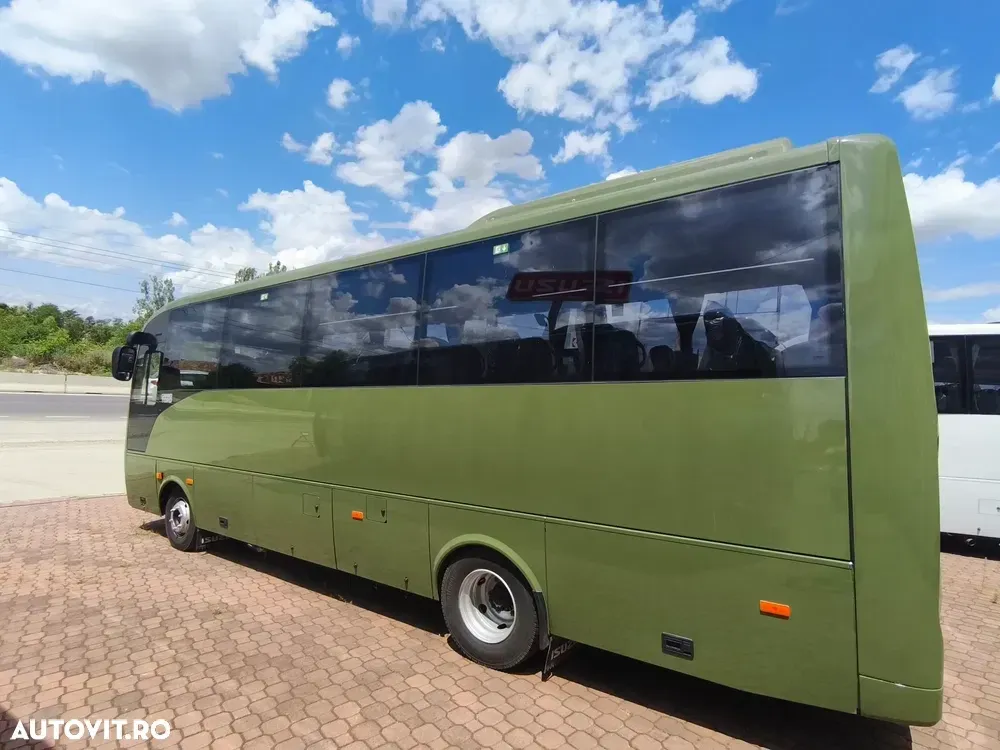 Isuzu Grand Toro — imagine 4