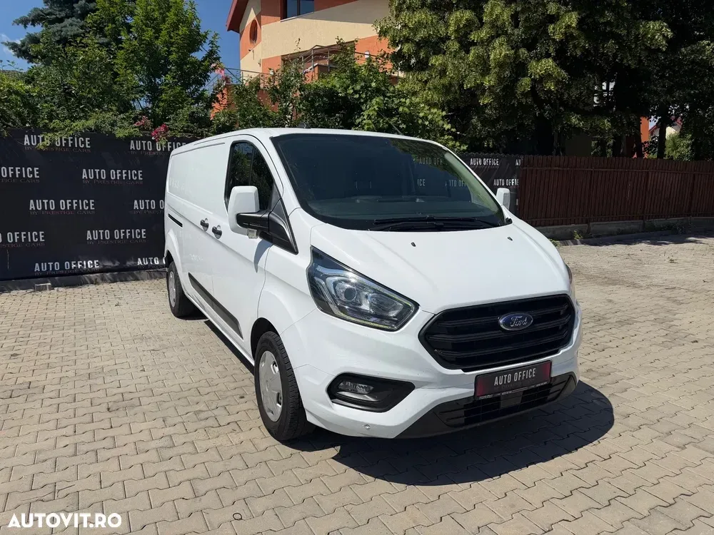 Ford Transit Custom — imagine 3
