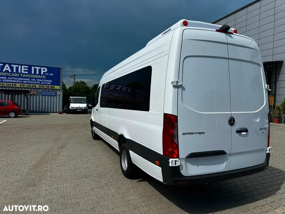 Mercedes-Benz Sprinter 517 Microbuz VIP 20+1 locuri Categoria a II-a 2026 — imagine 3