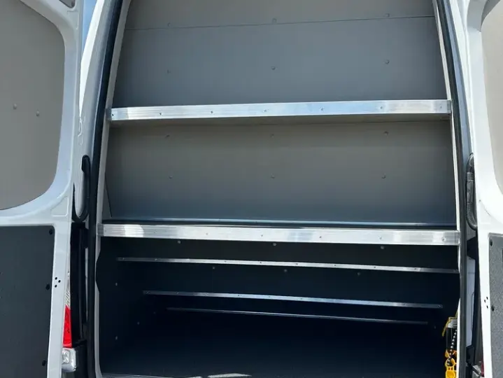 Mercedes-Benz Sprinter 517 Microbuz VIP 20+1 locuri Categoria a II-a 2026