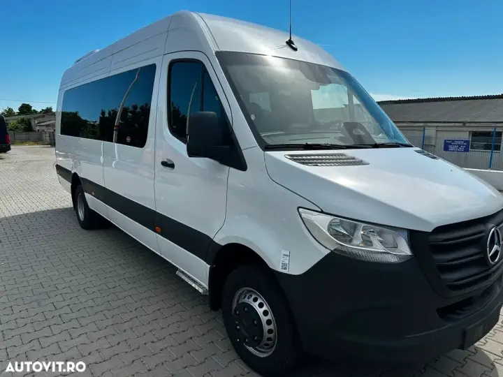 Mercedes-Benz Sprinter 517 Microbuz VIP 20+1 locuri Categoria a II-a 2026