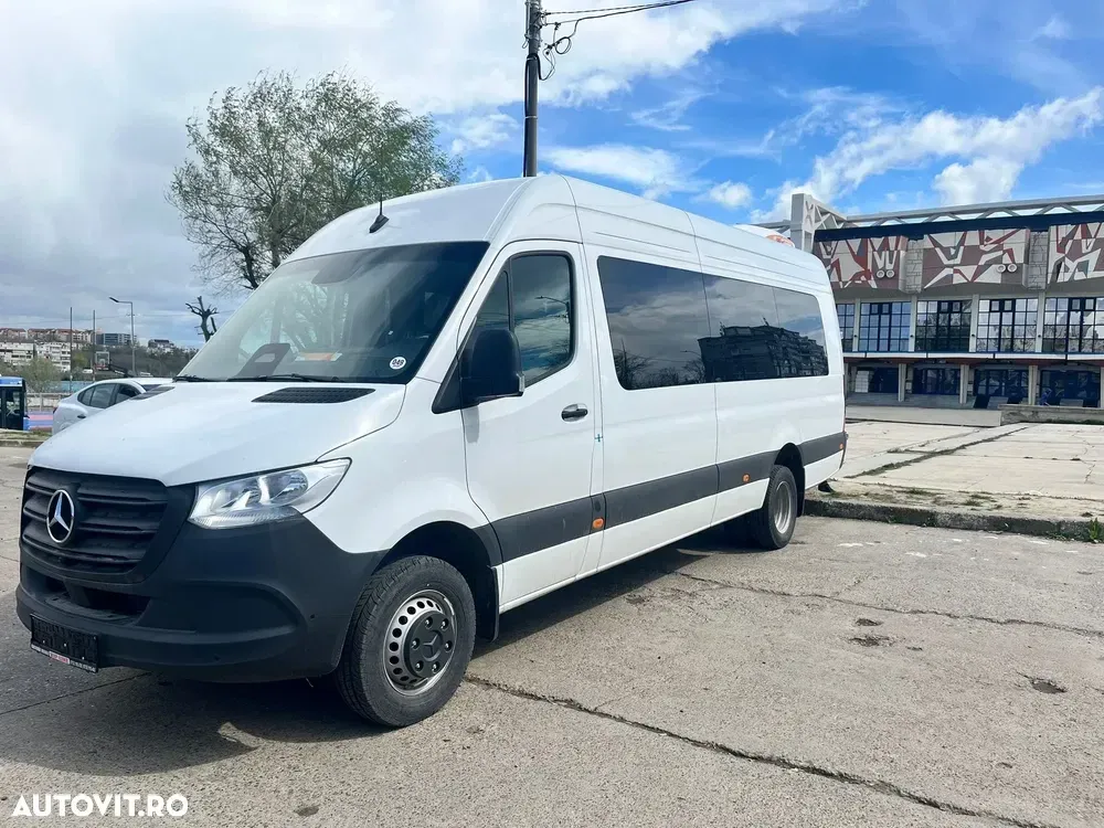 Mercedes-Benz Sprinter 517 Microbuz 20+1 locuri Categoria a II-a 2026 — imagine 2