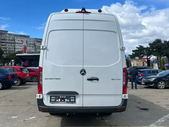 Mercedes-Benz Sprinter 517 Microbuz 20+1 locuri Categoria a II-a 2026