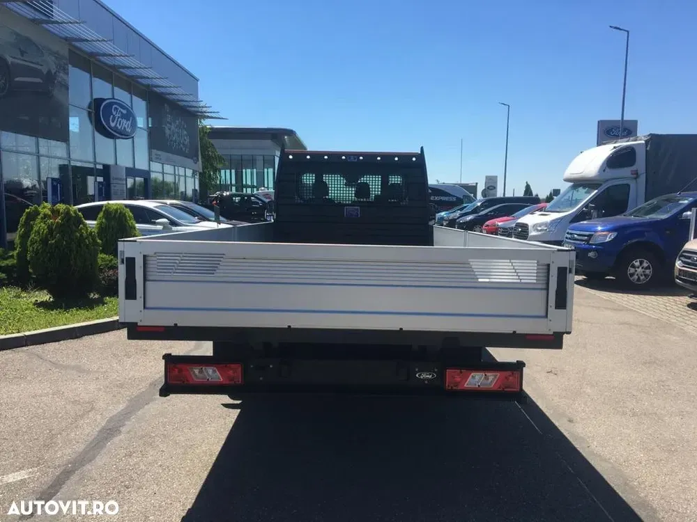 Ford Transit — imagine 4
