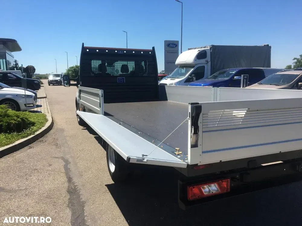 Ford Transit — imagine 6
