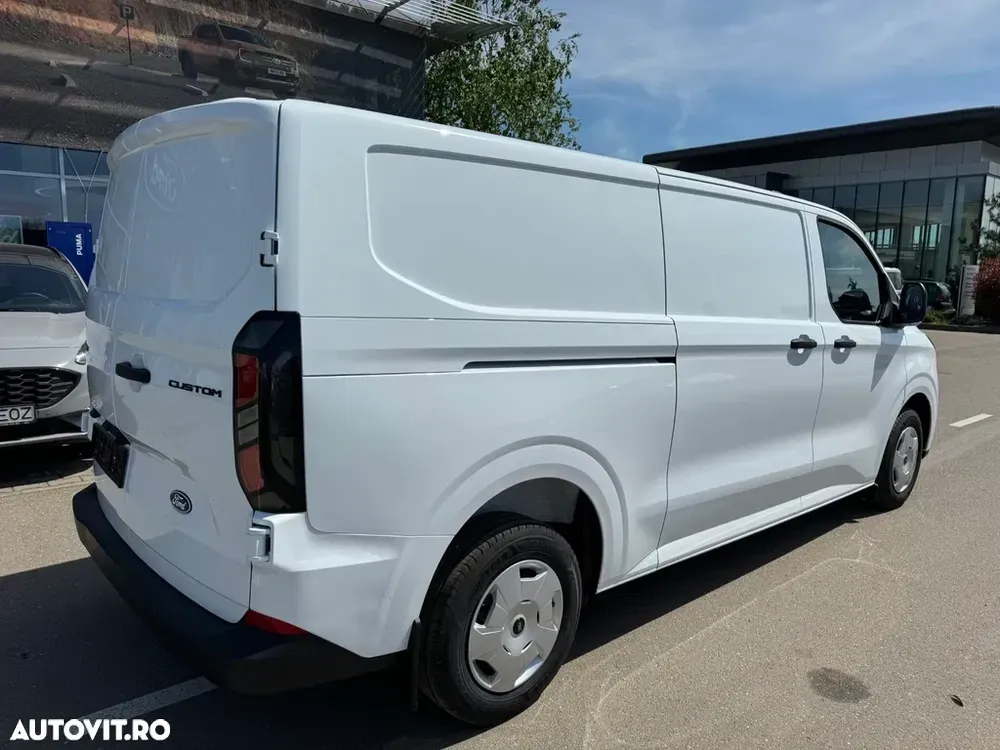 Ford Custom Van — imagine 6