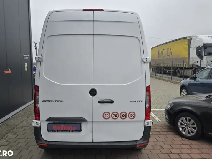 Mercedes-Benz Sprinter