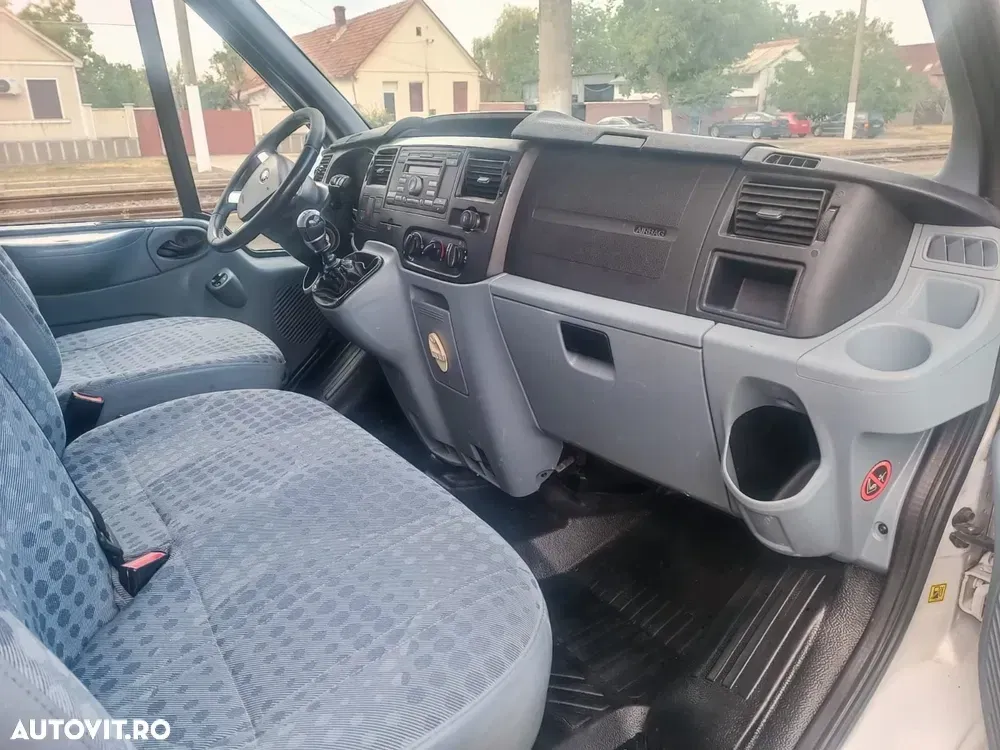 Ford Transit — imagine 6