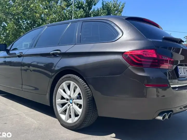 BMW Seria 5 F10/F11/F07 [2010 - 2017] 530d xDrive