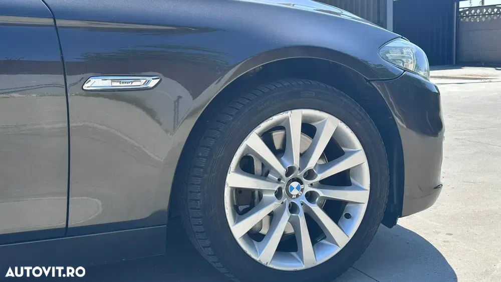 BMW Seria 5 F10/F11/F07 [2010 - 2017] 530d xDrive — imagine 6