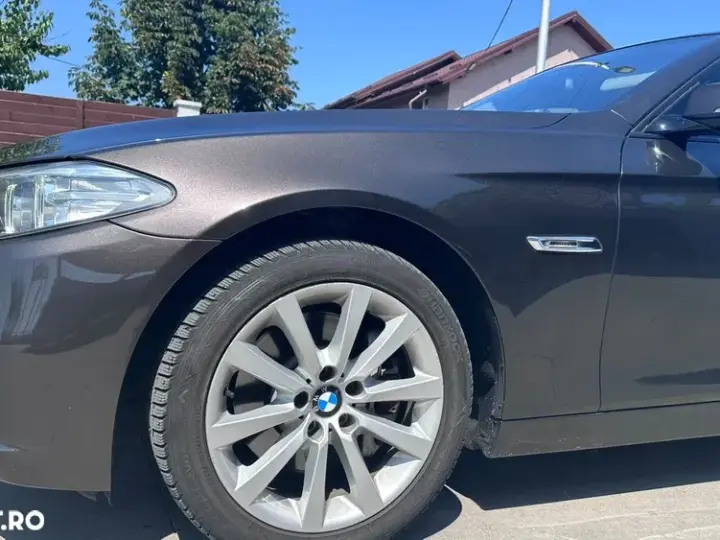 BMW Seria 5 F10/F11/F07 [2010 - 2017] 530d xDrive