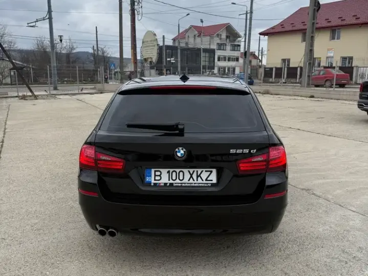 BMW Seria 5 F10/F11/F07 [2010 - 2017] 525d Aut.