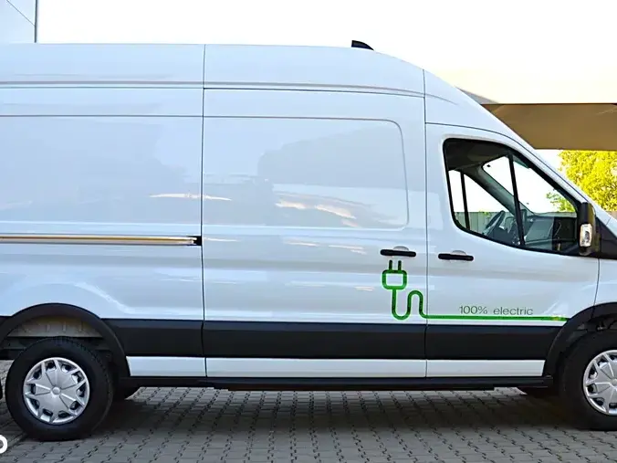 Ford E-TRANSIT L3H3 3500KG
