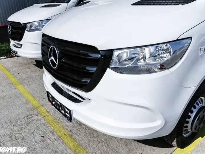 Mercedes-Benz 519 19+1+1 LOCURI STOCK*COC*